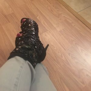 Meet your Posher, Myra